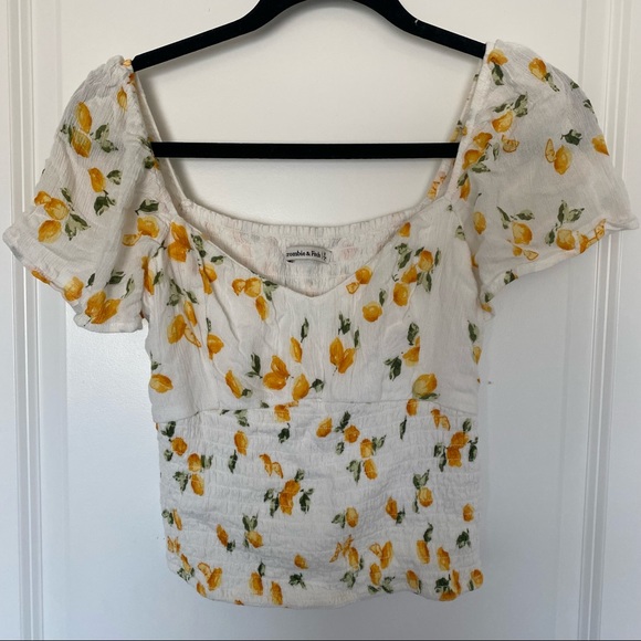 NWOT Abercrombie Ruched Smocked Waist Top LEMON print - SIZE M - Picture 6 of 11